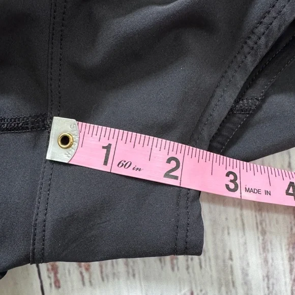 Outdoor Voices Running Shorts Black Built-In Liner Women's Large - Picture 7 of 9